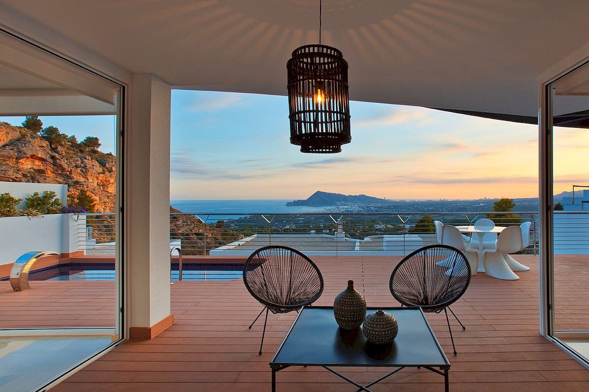 01HV1K11WFZ1JEZPHPRXKEVCP8-medium