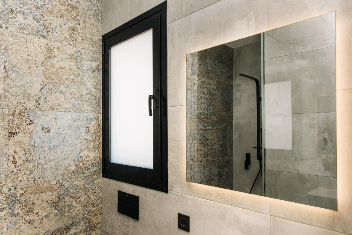 01J012K67R7D7AFYPYQ8KW5781-medium