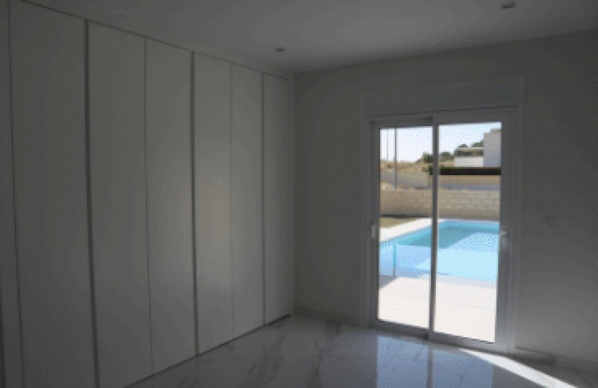 01K5V0PERX896J3E01JXQZN7JX-medium