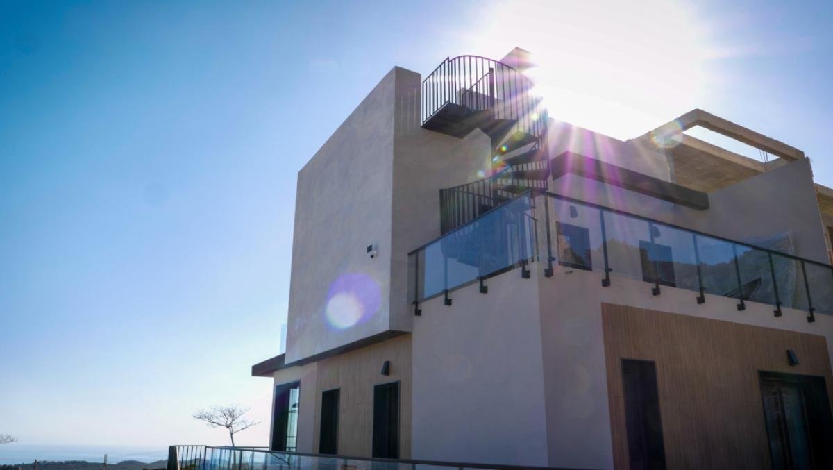 01KATVJC87TR8H8XTK7AJDXCH5-medium