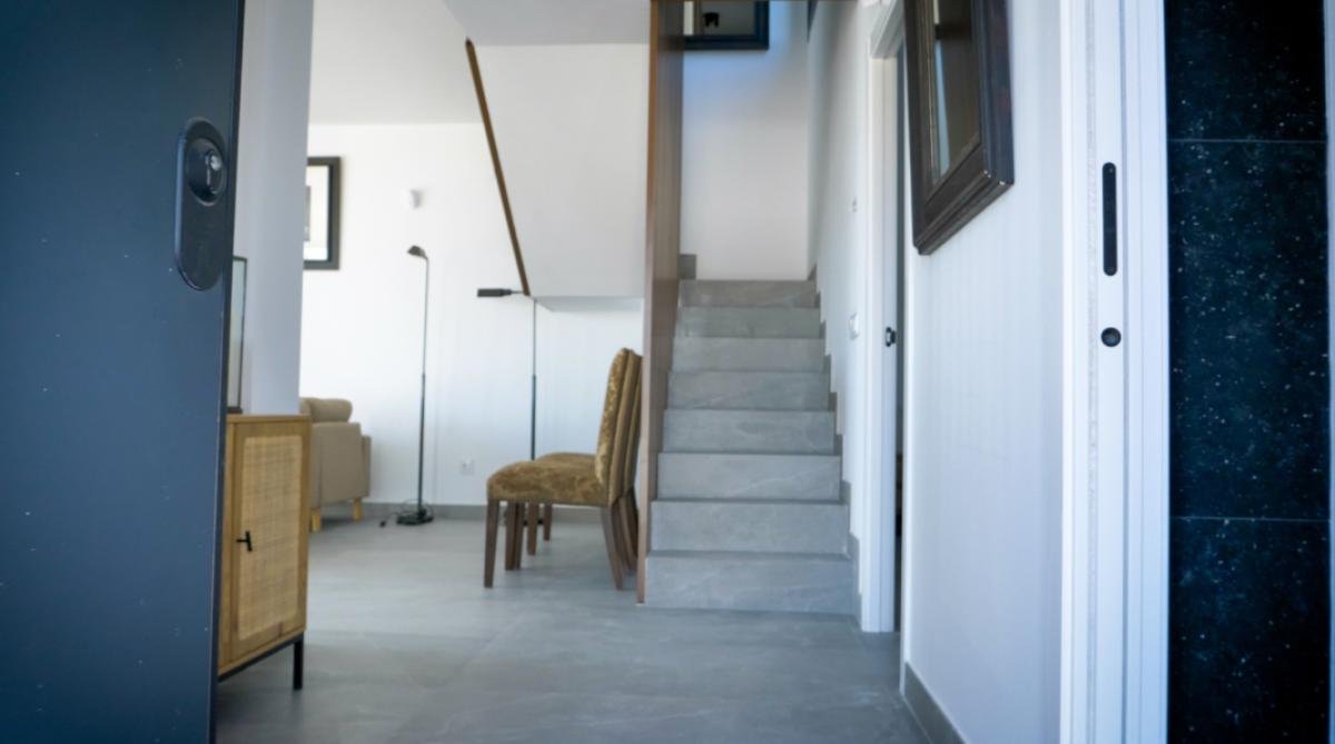 01KATVJCHRB211PDS0WF414HWB-medium