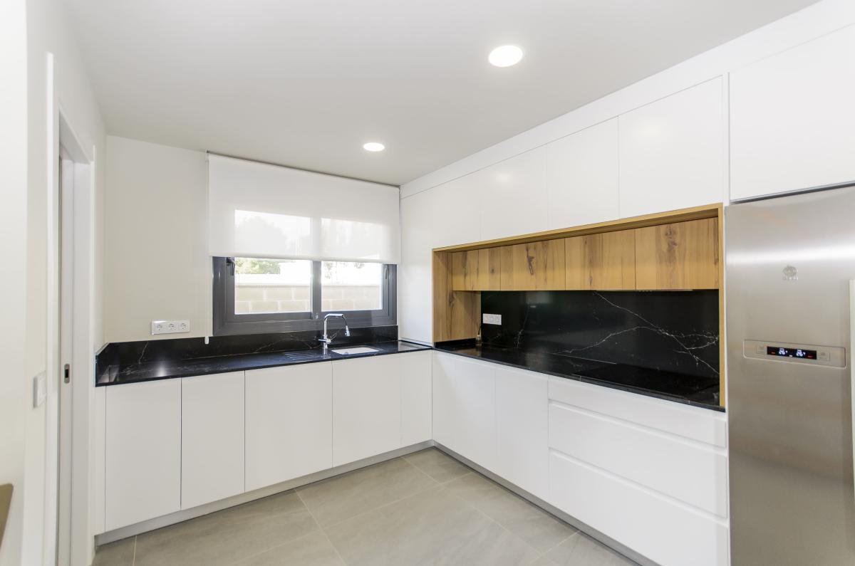 01KEC76XJGGAWBVRQ9J75B3M1E-medium