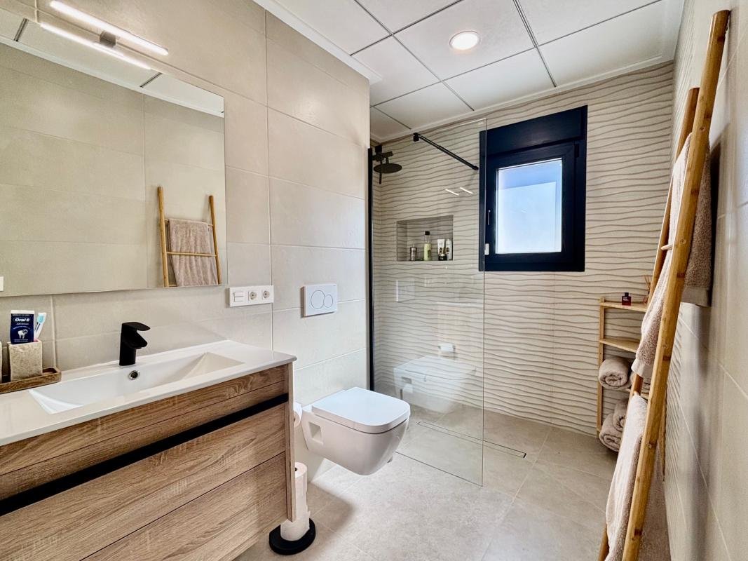 01KJJ4640JTWAFN7BBW15DMHTC-medium