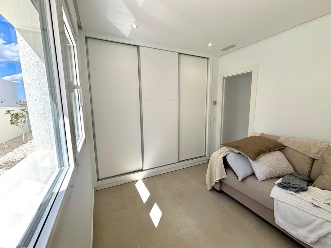 01KJSVVXF5482PBK0KN8X8HSG7-medium