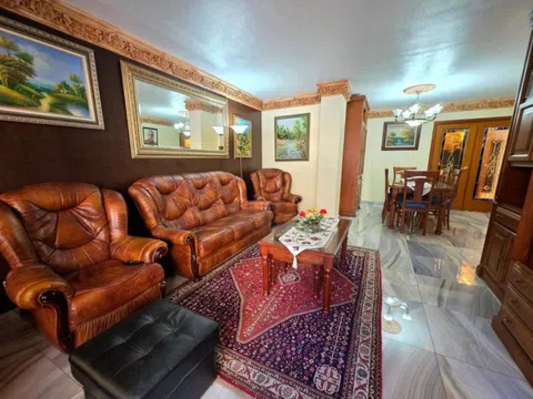 property-484989-1-medium