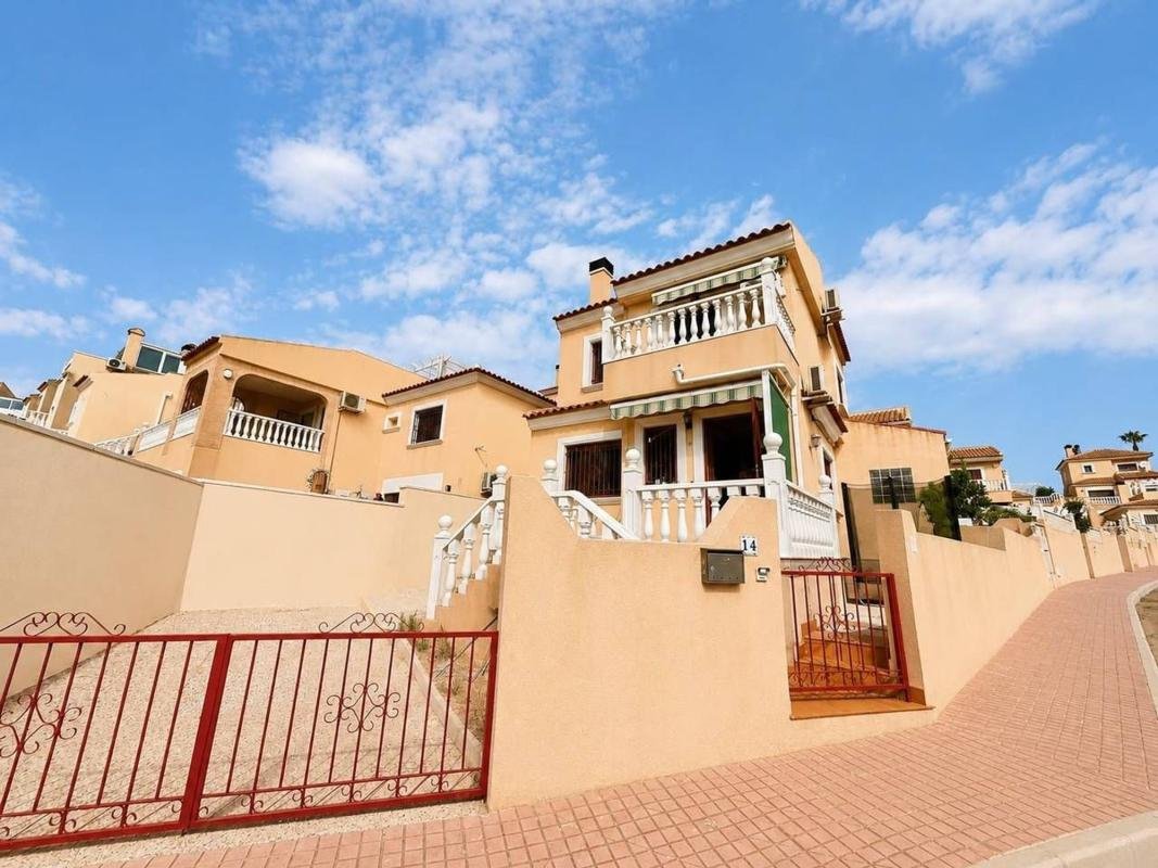 property-565398-1-medium